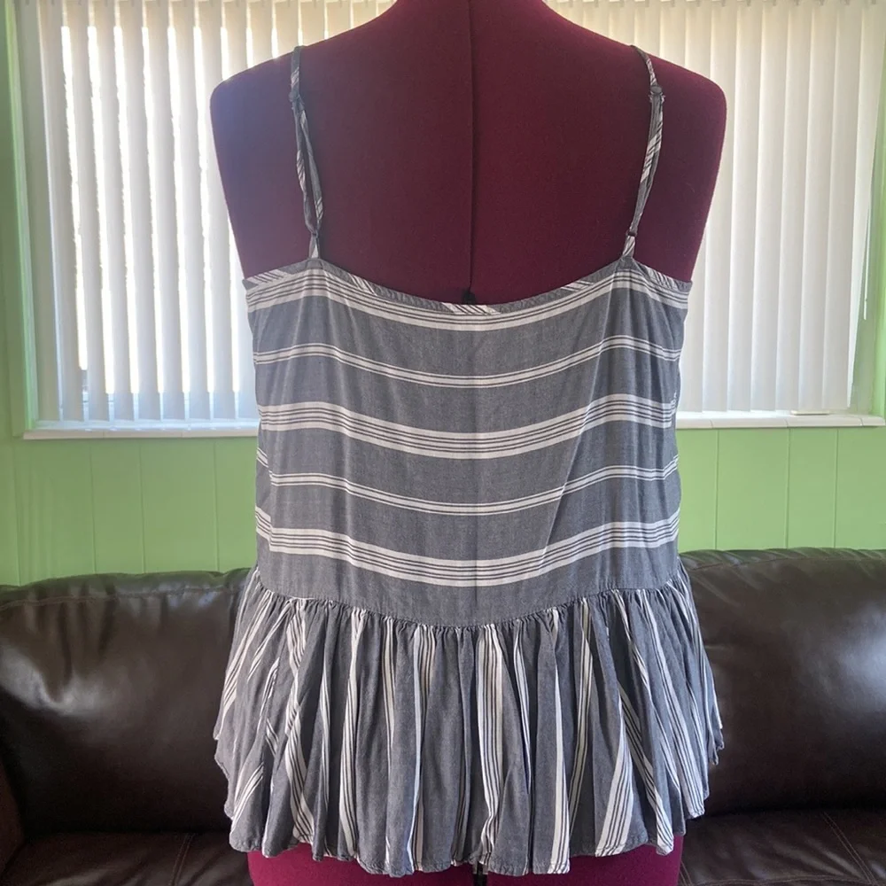 Old Navy tank top - Picture 2 of 9